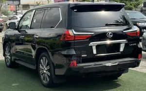 Lexus LX 2016 Black