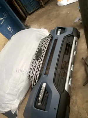 2020 Ford Explorer Front Bumper Intact