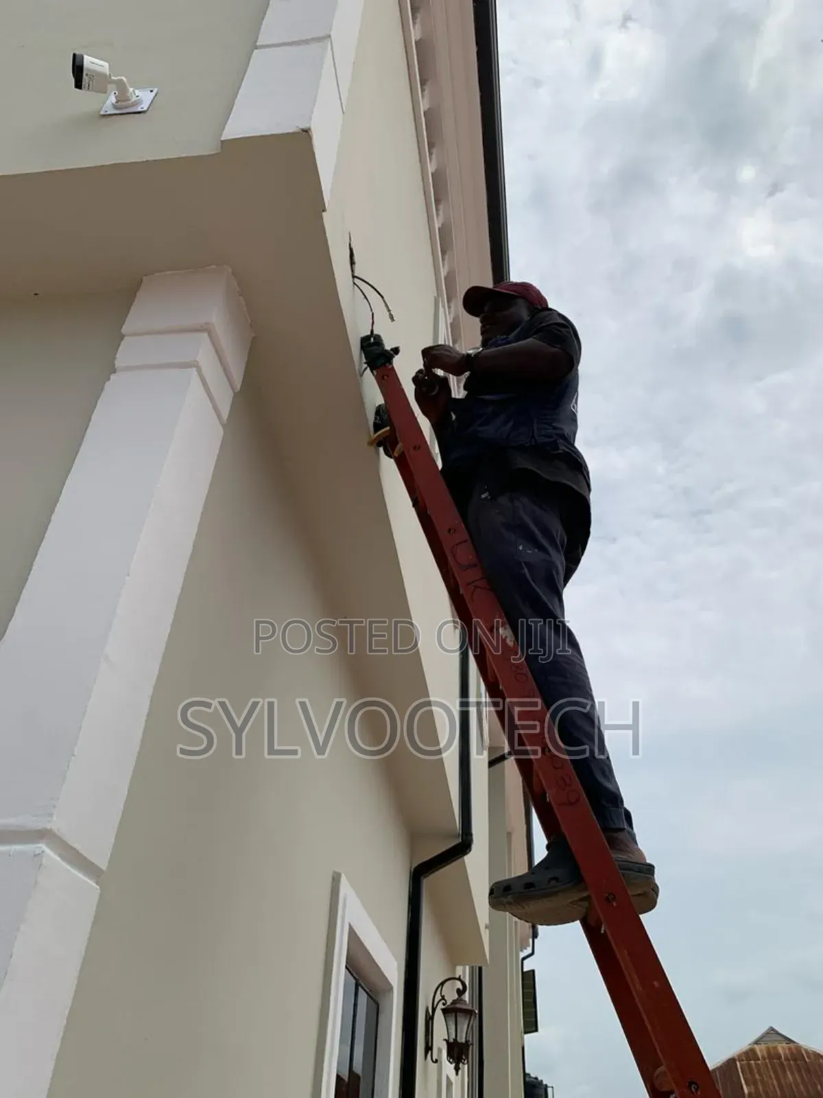 Professional CCTV Engineer