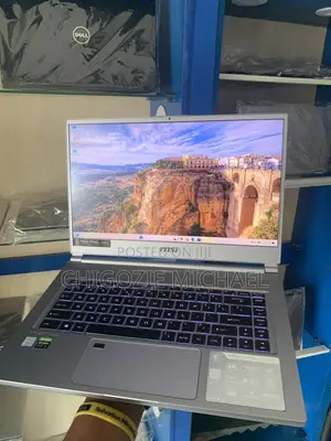Laptop MSI P65 Creator 32GB Intel Core I9 SSD 1T