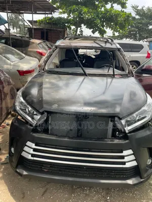 Toyota Highlander 2018 Windscreen Glass Installation Dm