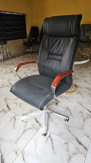 Boss Office Swivel Chair
