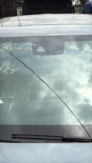C300 2017 Windscreen Glass Available We Deliver Install