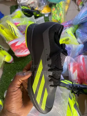 Adidas_ Trainers