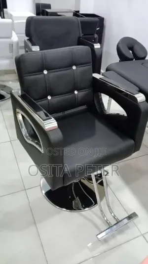 Barbing Salon Chairs Black Color And Silver Legs
