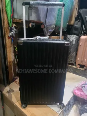 Big Wide Handly Aluminum Frame Luggage.