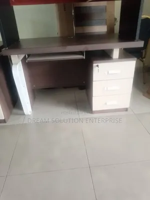 1.2 Mini Executive Desk