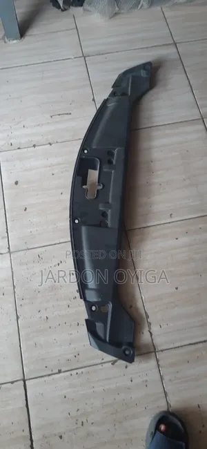 Radiator Plastic Honda Accord 2008 / 2010