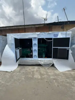 Big Engine 400kva Perkins Generator Soundproof Brand New