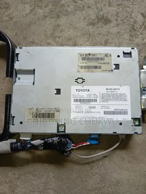 Audio Visual Model (Radio) Toyota Sienna 2011-2014 Amp.