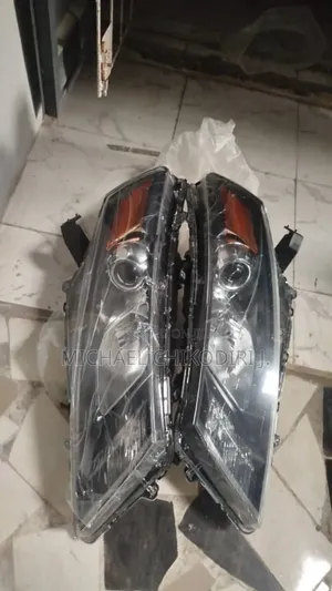 Headlights Honda Crosstour 2013