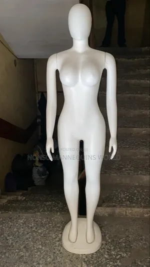 Faceless None Detachable White Plastic Mannequin