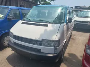 Volkswagen Transporter 2002 White