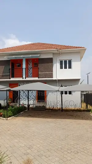 3bdrm Duplex in Idu Industrial for sale