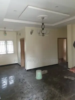 3bdrm Block of Flats in Surulere for rent