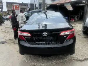 Toyota Camry SE 4dr Sedan (2.5L 4cyl 6A) 2014 Black