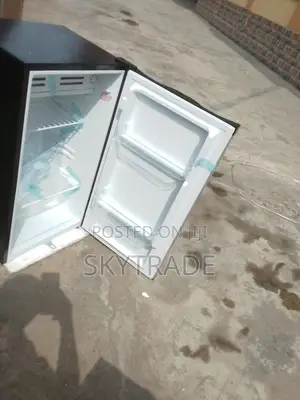 Royal RBC -100 90l With Key 2 Shelves Refrige
