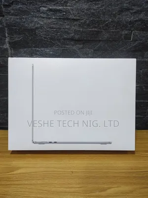 New Laptop Apple MacBook Air 2024 M3 15-Inch 16GB Apple M3 SSD 256GB