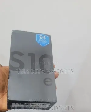 New Samsung Galaxy S10e 128 GB Black