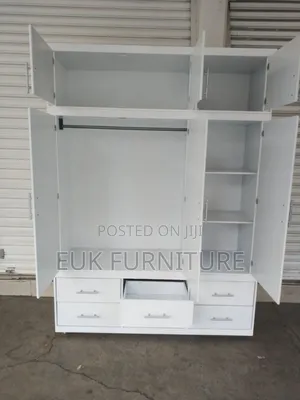 Yyyyyj0" Four Feet. 5 By 6ft Wardrobe