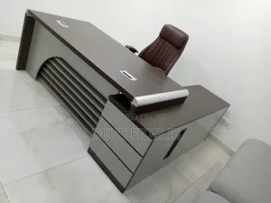 Executive Office Table With Extension and Mobile Drawer