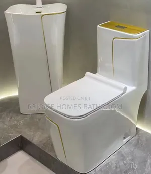Standing Basin With Married Water Closet Gold