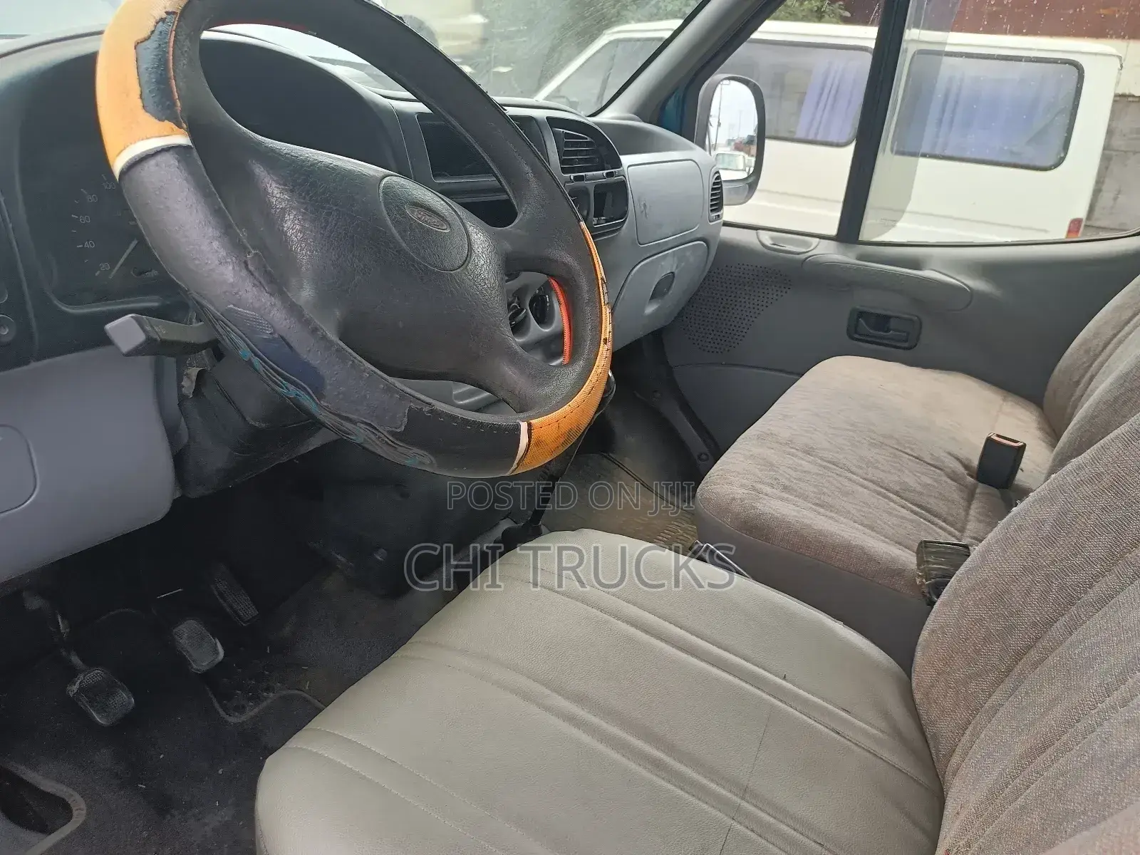 Ford Transit 2000 Grey