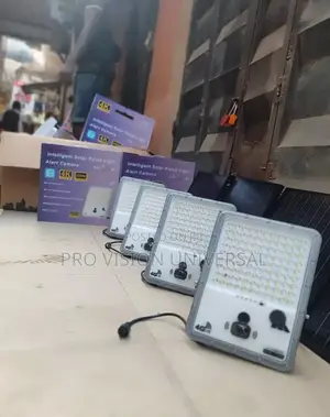 Floodlight Solar Camera 8maga Pixel