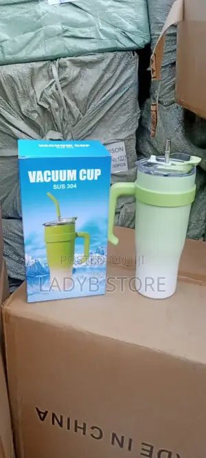 Quality Vacuum Cup With Straw