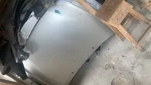 Bonnet Toyota Corolla 2005