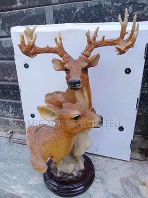 Royal Deer Head Double Stand Sculpture Centre Table Decor