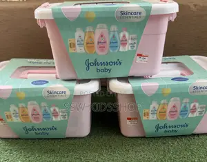 Johnson Baby Skincare Essential Gift Pack
