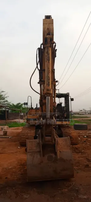 Cat Excavator 322bl - Company Use