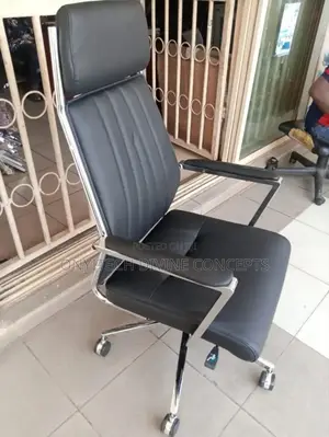 Executive Swivel Chair Black