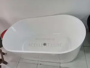 Round Free Standing Bathtub