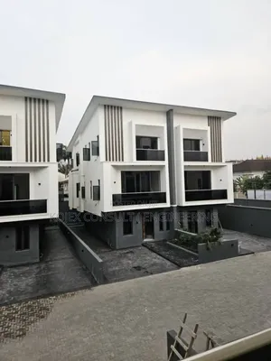 5bdrm Duplex in Gated Estate Gra for sale