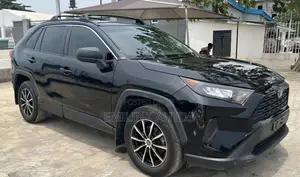 Toyota RAV4 LE FWD 2019 Black