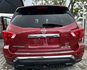 Nissan Pathfinder SL 4dr 4x4 (3.5L 6cyl) 2017 Red