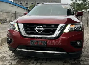 Nissan Pathfinder SL 4dr 4x4 (3.5L 6cyl) 2017 Red