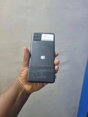 Samsung Galaxy A12 64 GB Black