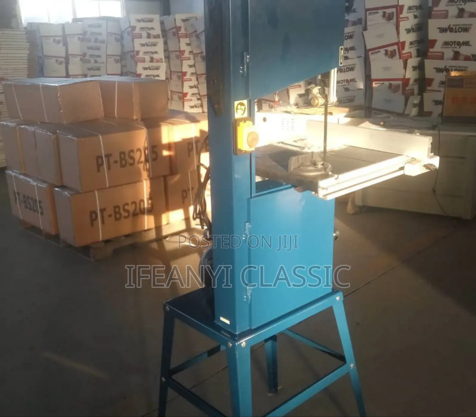 12" Band Saw Machine