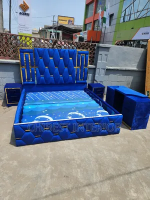 Upholstery Padded King Size Bed Made With Topnotch Materials