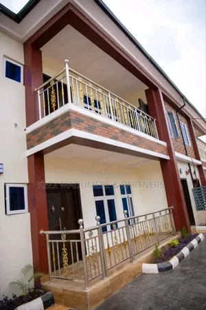 4bdrm Block of Flats in Naze , Owerri ,Imo for sale