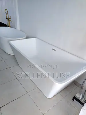 Square Free Standing Bathtub