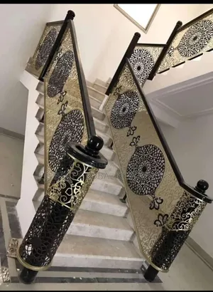 Luxury Lesser Cut Rail