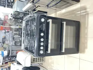 Hotpoint 60 by 60cm Standing Gas Cooker