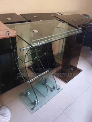 Quality Glass Pulpit