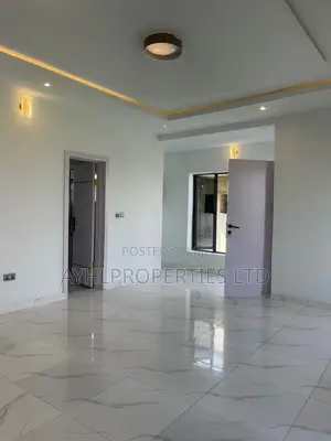 4bdrm Duplex in Chois Garden Estate for sale