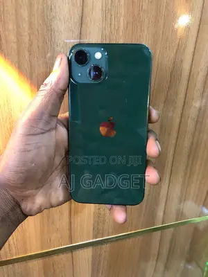 Apple iPhone 13 128 GB Green