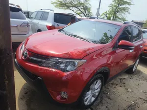 Toyota RAV4 2014 Red